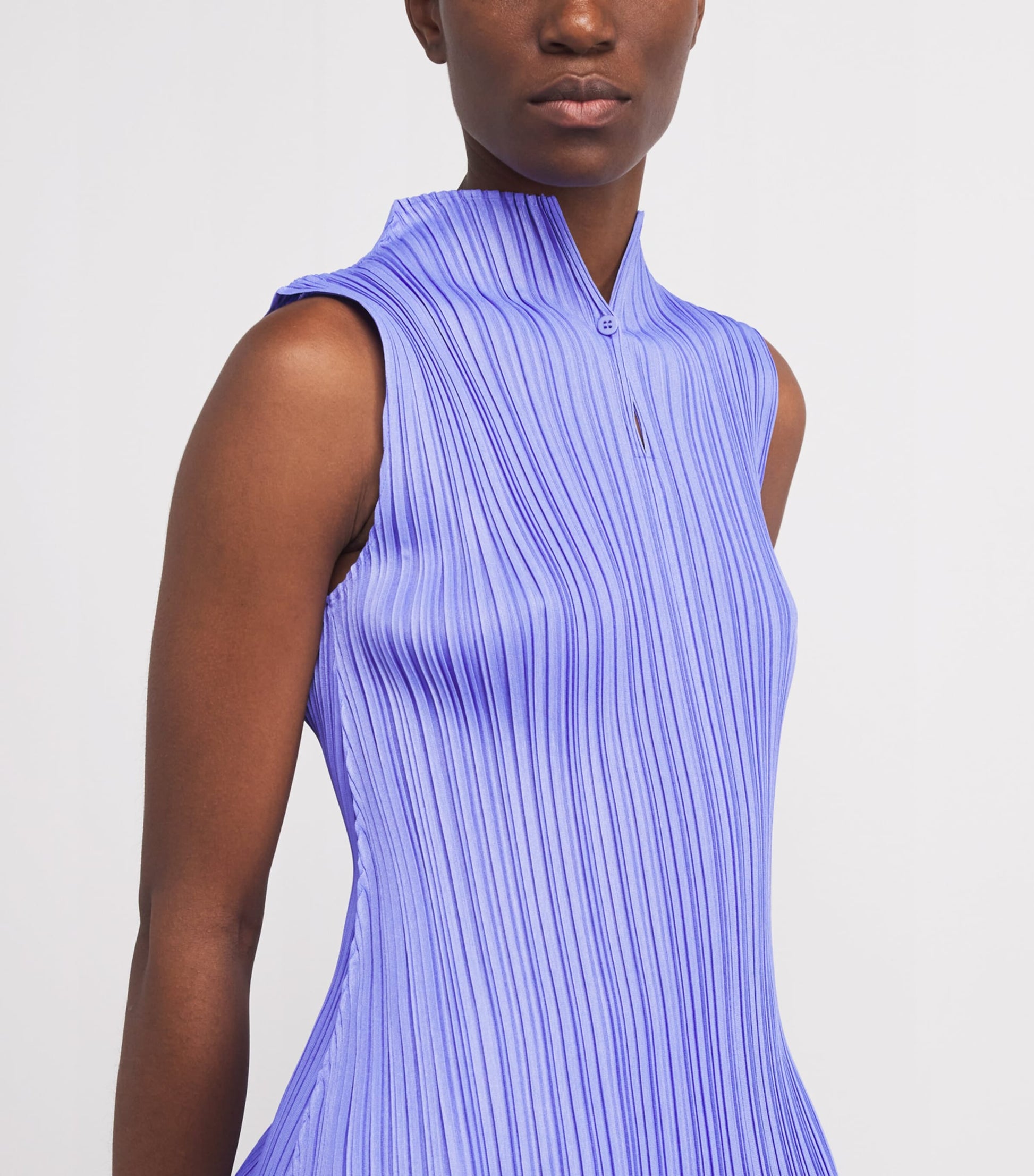 Mellow Pleats Top SAXE BLUE
