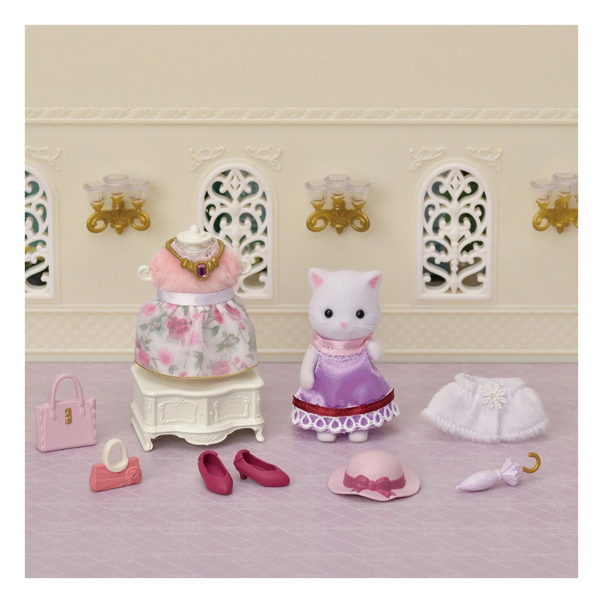 Sylvanian Families - The fashion suitcase and big sister Persian Cat
