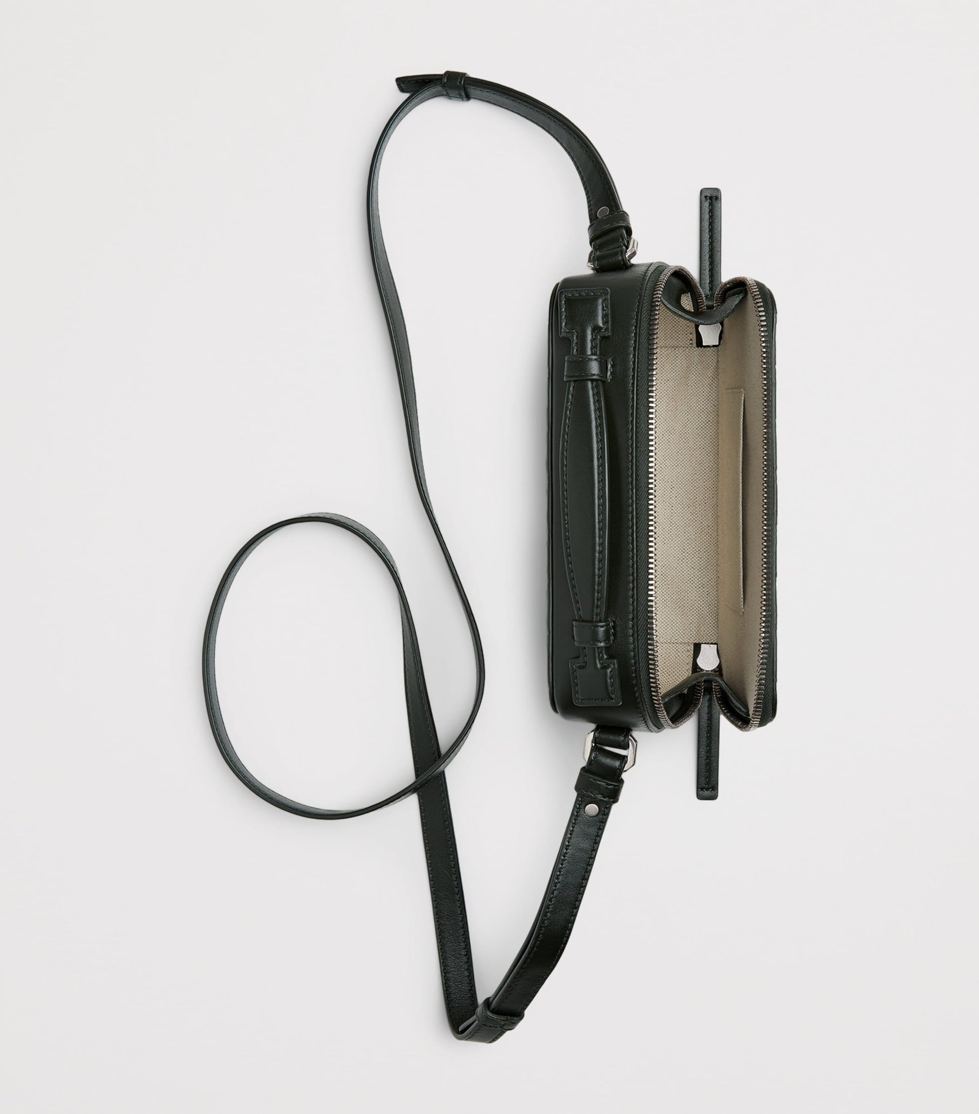 Leather Intrecciato Getaway Phone Pouch