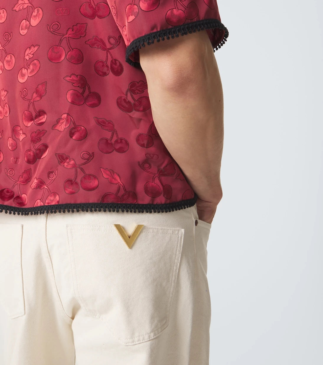 Valentino - بنطلون جينز VGold بقصة أرجل واسعة