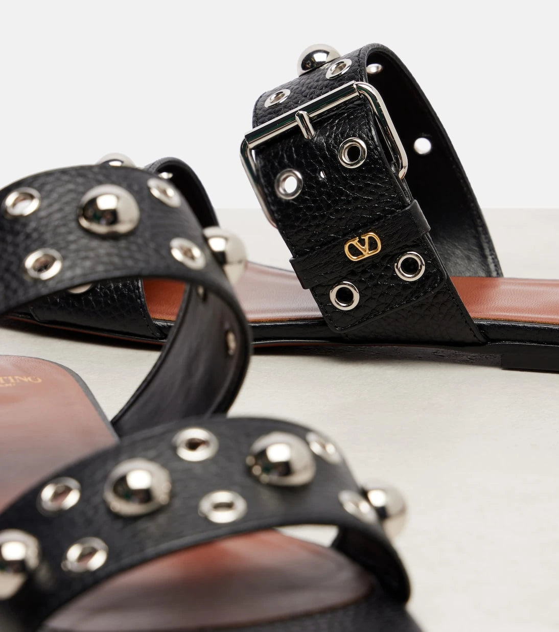 Valentino Garavani - Nellcôte studded leather sandals