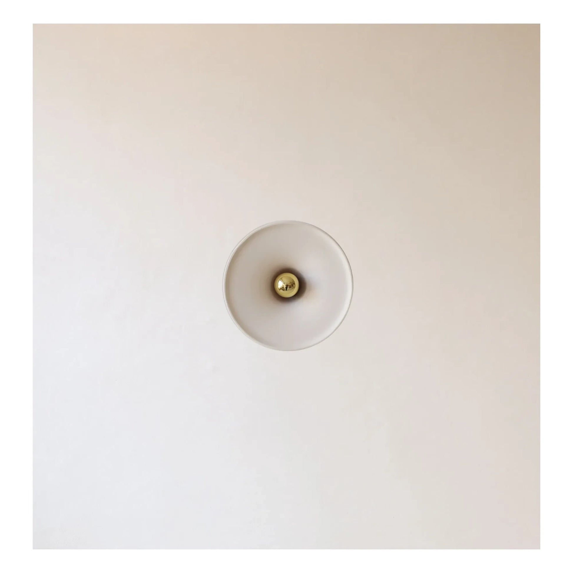Masamé - Gigaro raw ceramic wall lamp | Warm White