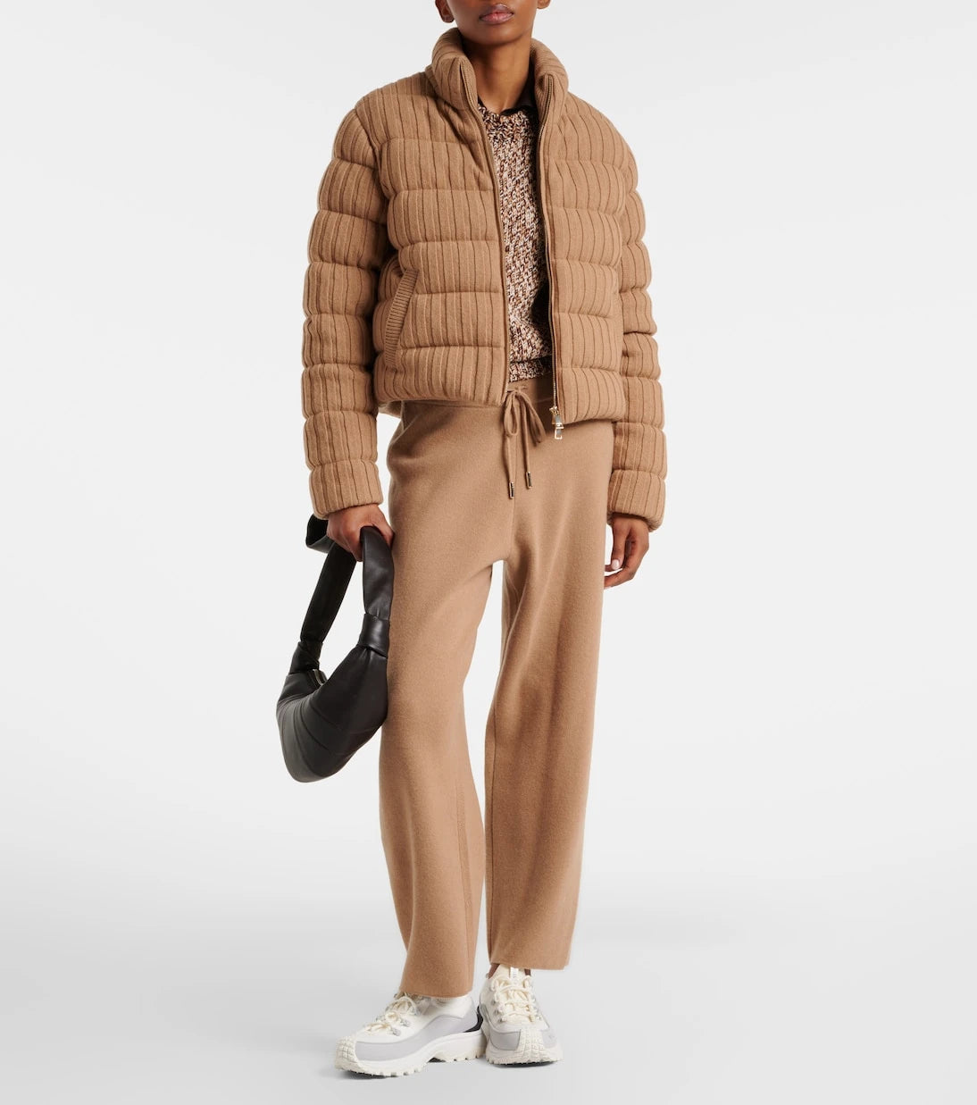 Moncler - جاكيت مبطن بالريش من الصوف والكشمير