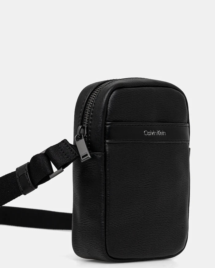 Calvin Klein Omuz Çantası