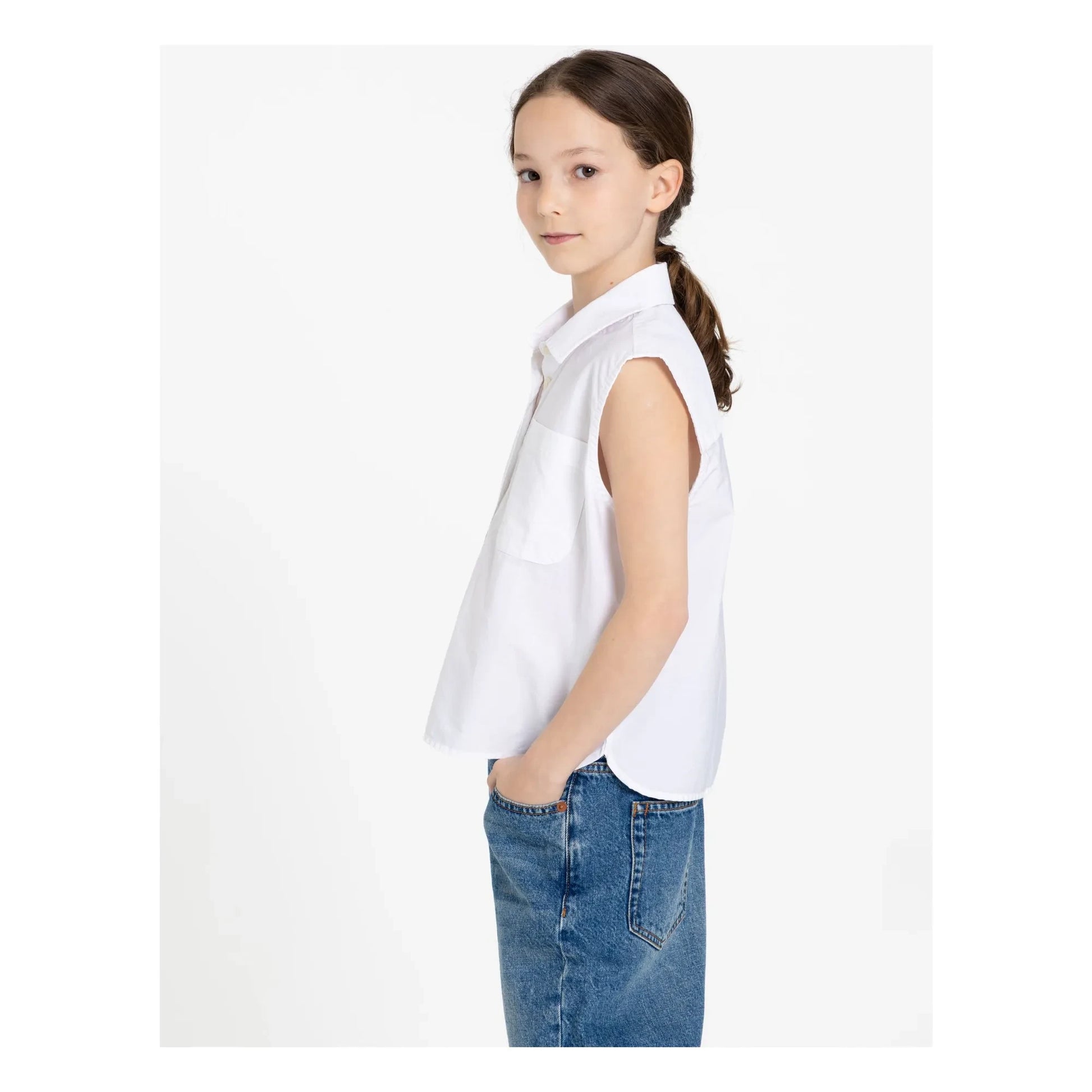 Finger in the nose - Ella Sleeveless Shirt | White