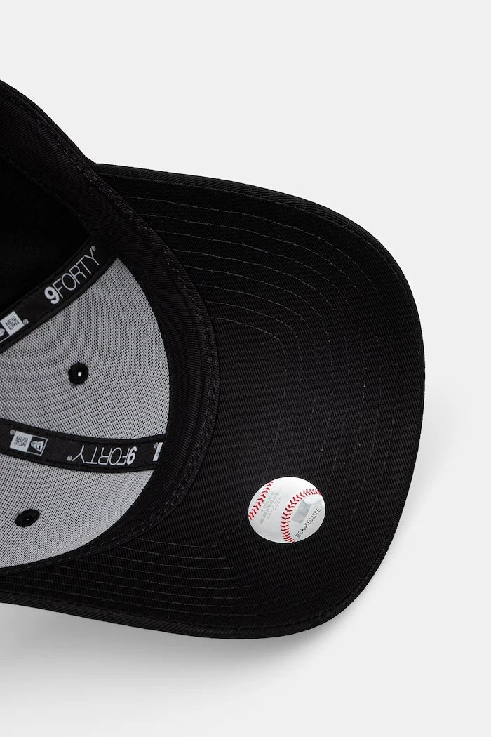 Шапка с козирка New Era METALLIC 9FORTY®