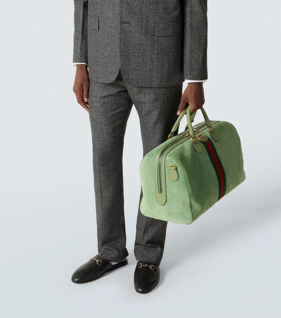 Gucci - حقيبة غوتشي سافوي دافل متوسطة من جلد الشمواه