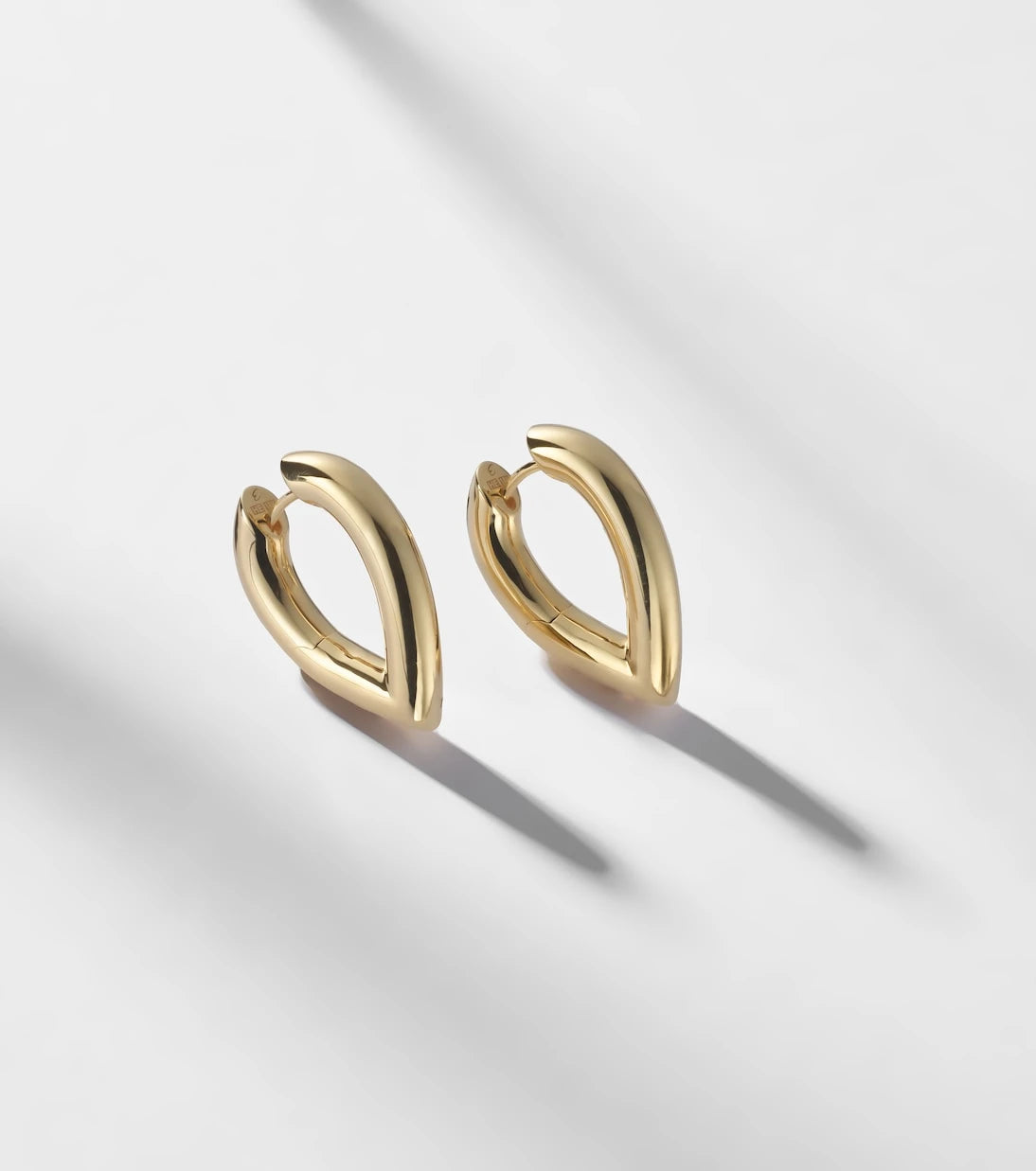 Engelbert - Drop Link Medium 18kt gold earrings