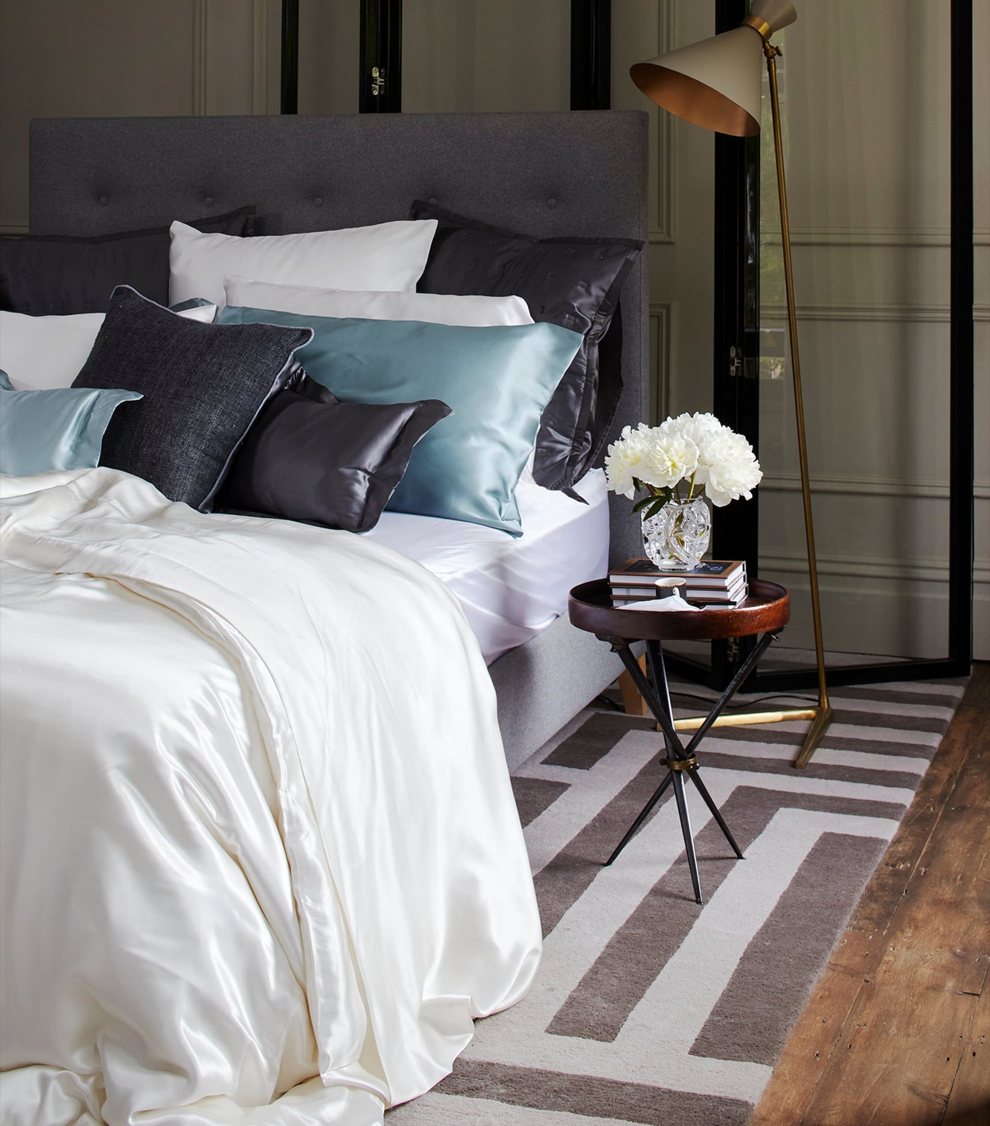 Silk Double Fitted Sheet (140cm x 200cm)