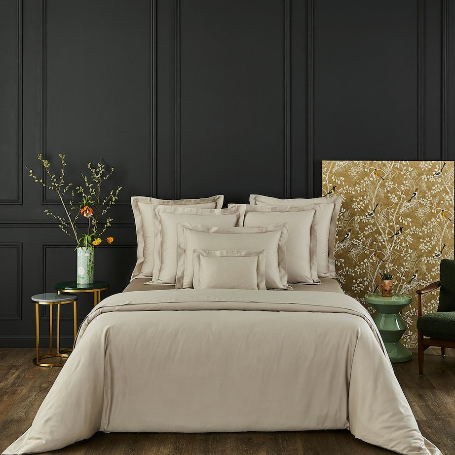 Triomphe Super King Duvet Cover (260cm x 220cm)