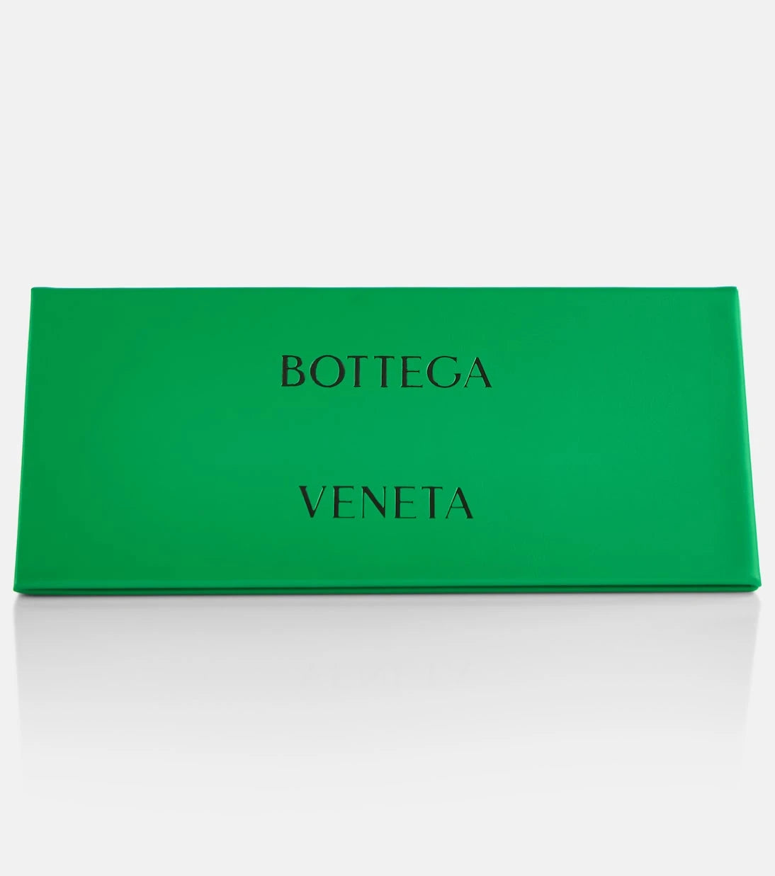 Bottega Veneta - نظارة شمسية بإطار مربع ناعم