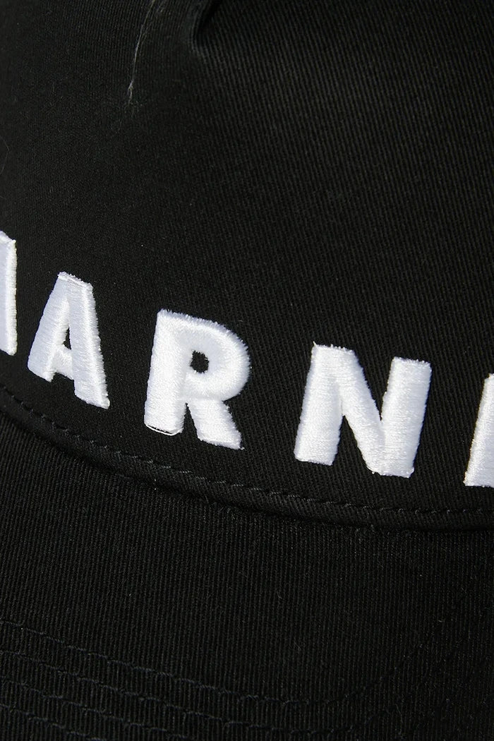 Детска памучна шапка с козирка Marni MF38U HAT