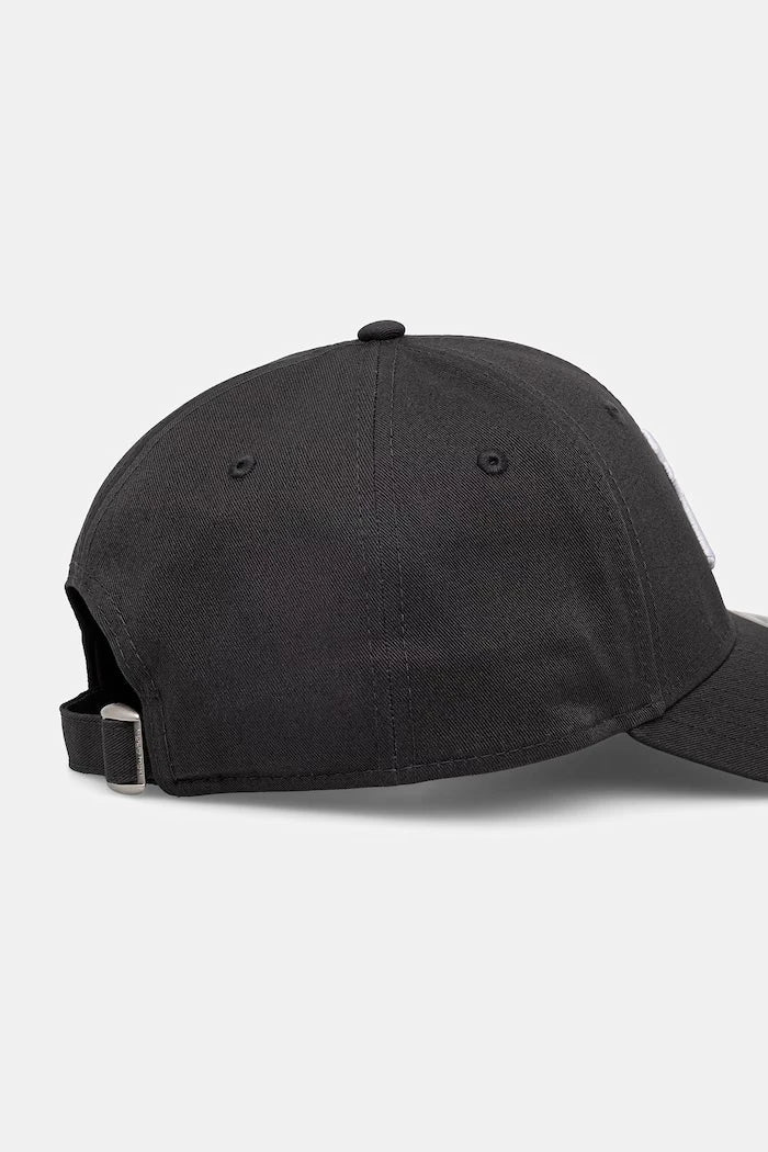 Памучна шапка с козирка New Era LEAGUE ESSENTIAL 9FORTY®