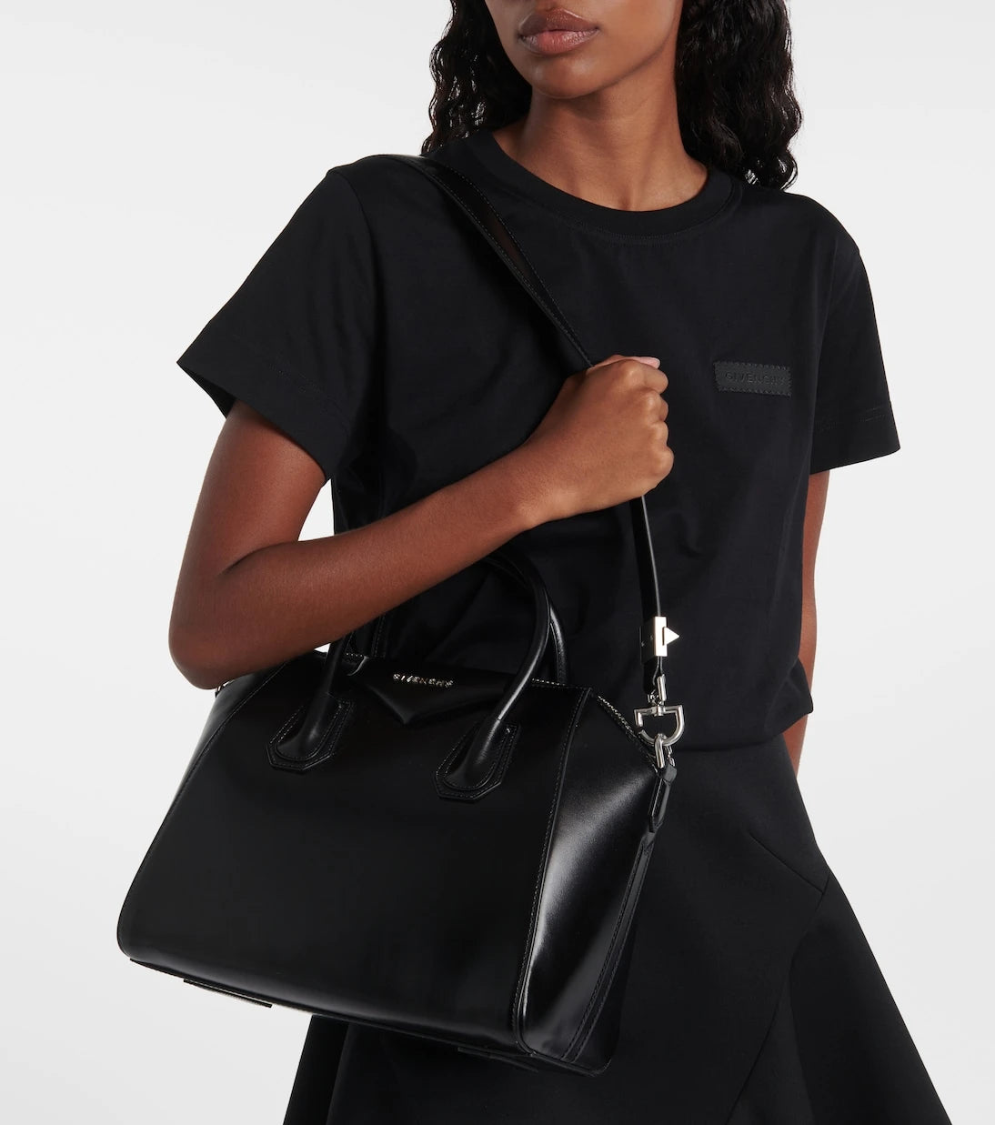 Givenchy - حقيبة توت Antigona الصغيرة من الجلد