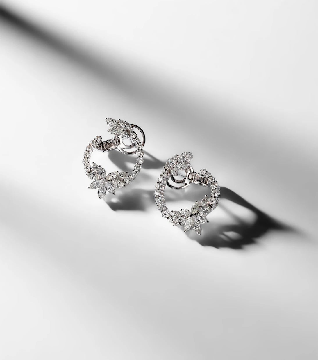 Yeprem - Y-Not 18kt white gold earrings with diamonds