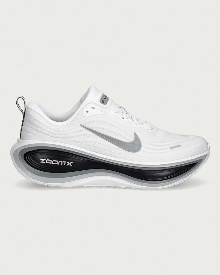 Nike erkek koşu ayakkabısı Vomero Plus