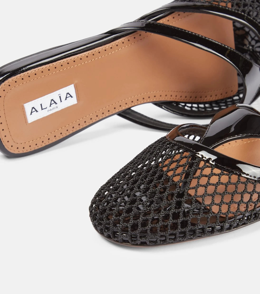 Alaïa - Infradito fishnet leather-trimmed mules