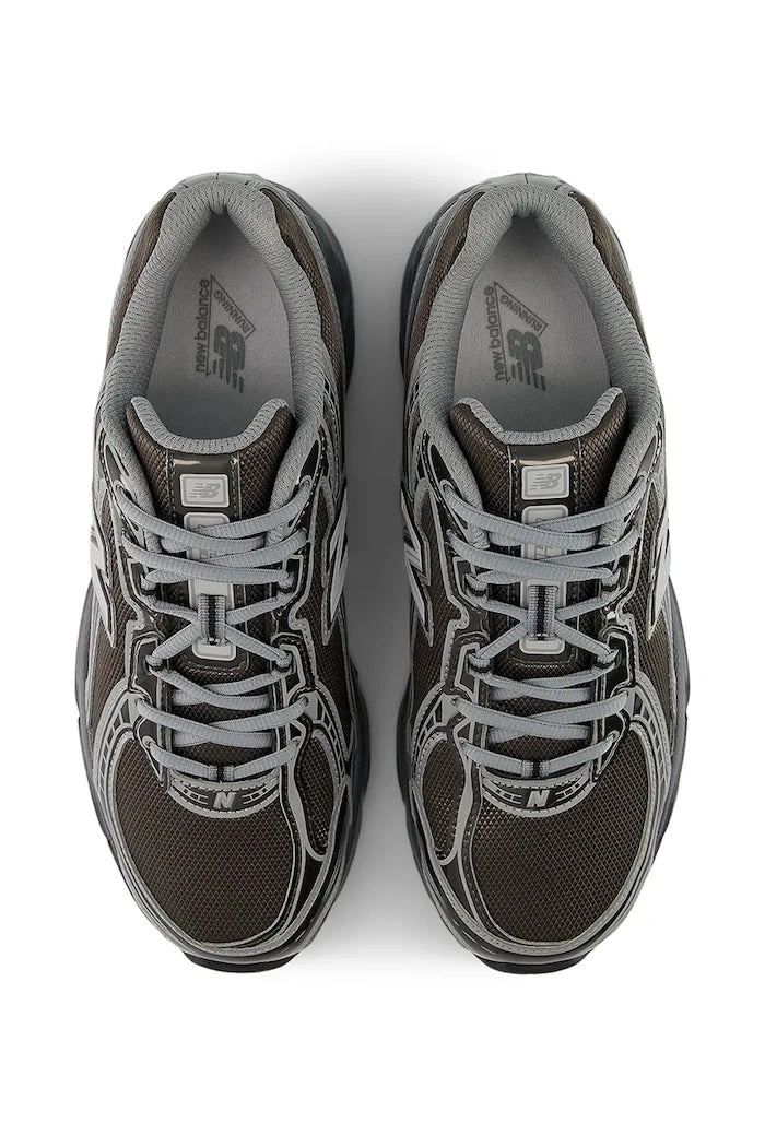 New Balance 740 обувки