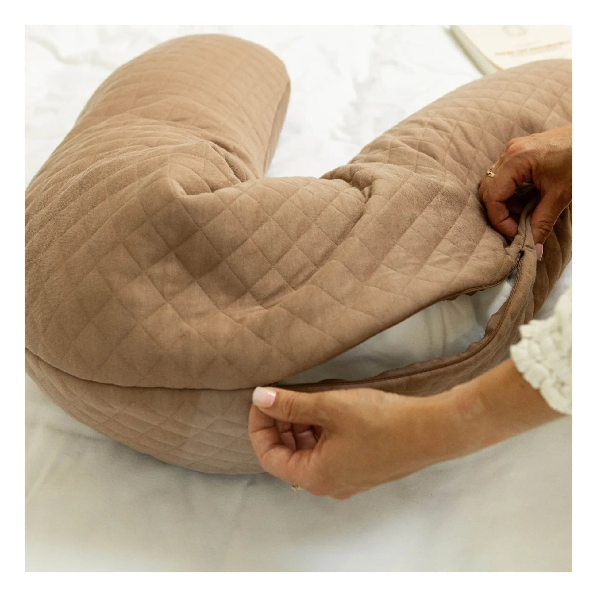 Béaba - Big Flopsy nursing cushion | Frosted brown