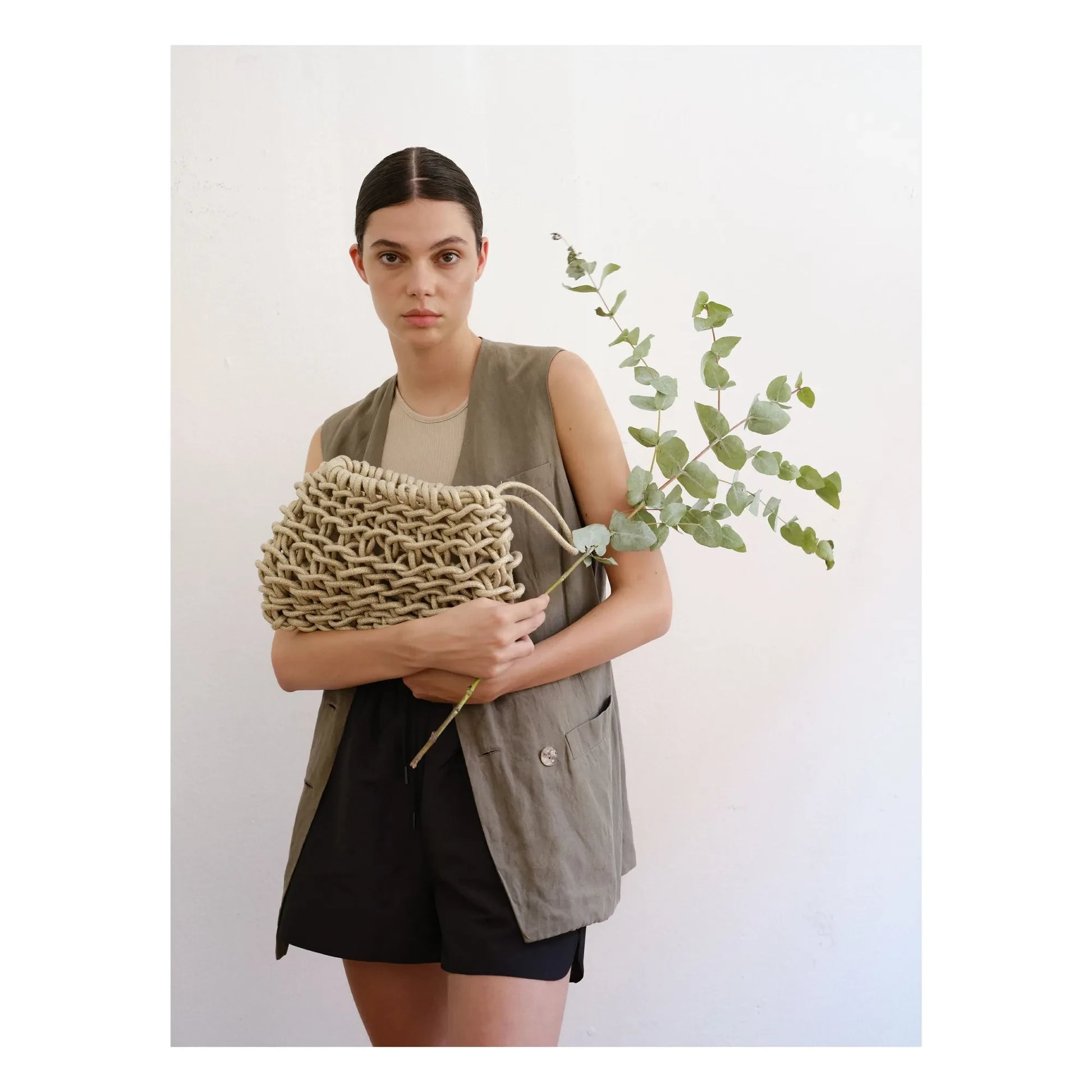 Alienina - Vero Metallic Clutch Bag | Linen