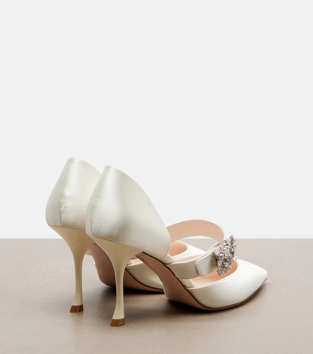 Roger Vivier - Mini Buket işlemeli saten pompalar