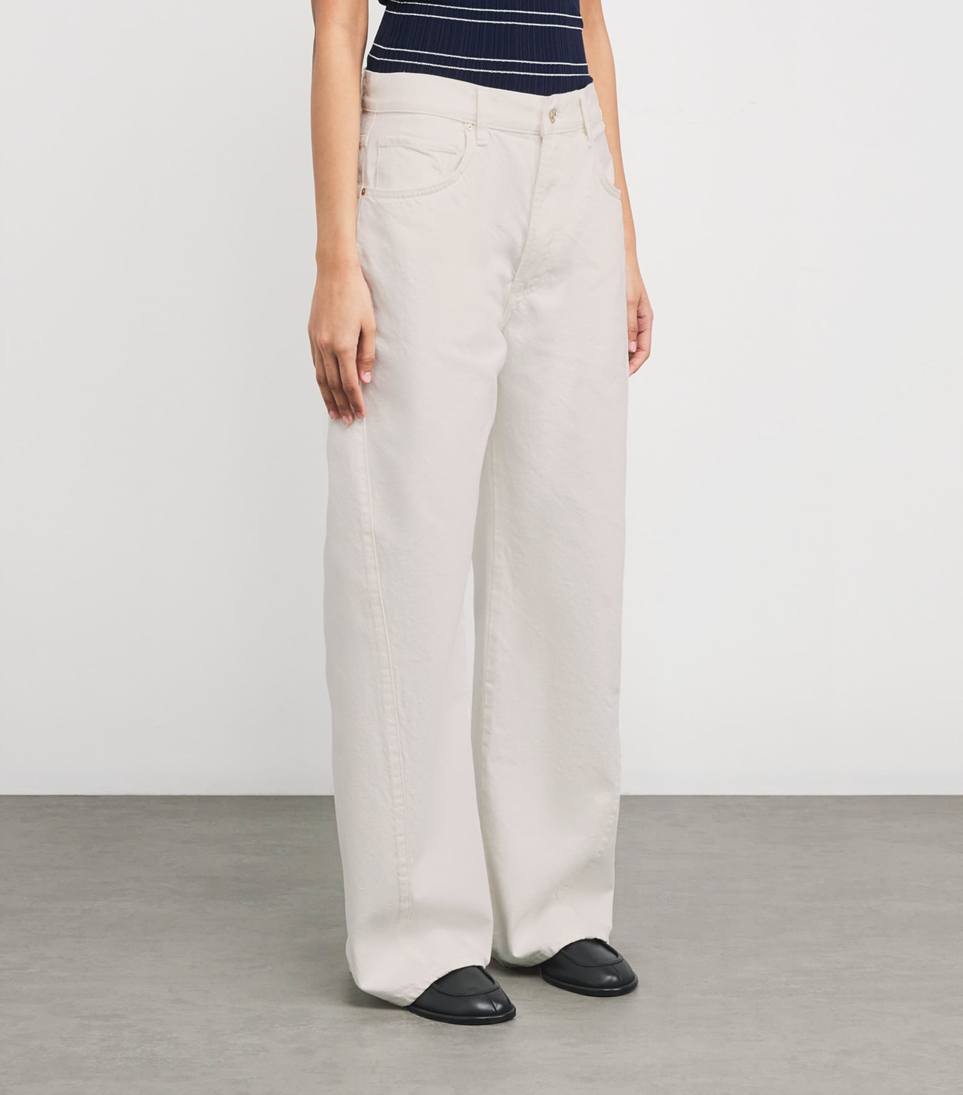 White Arellia High-Rise Barrel Jeans
