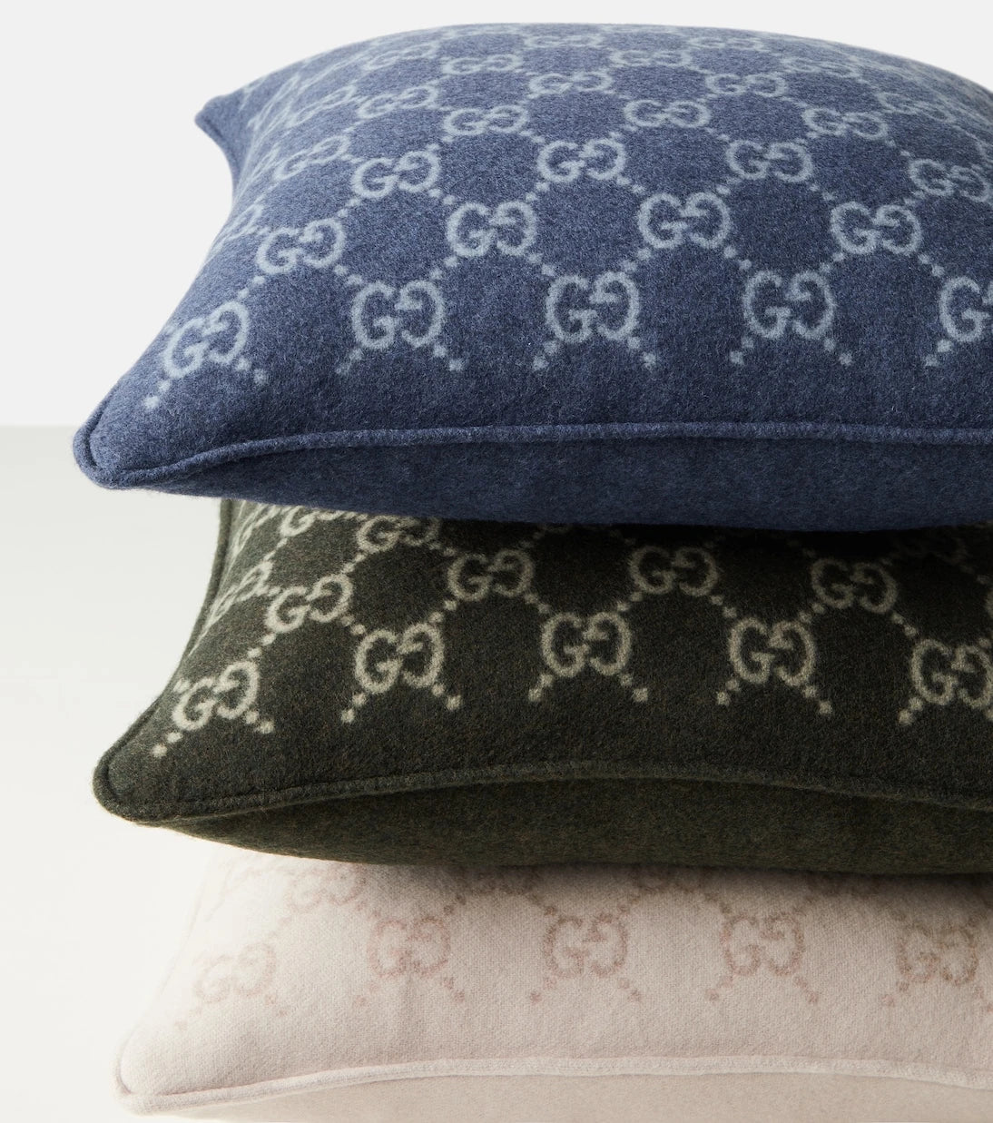 Gucci - GG wool and cashmere jacquard cushion