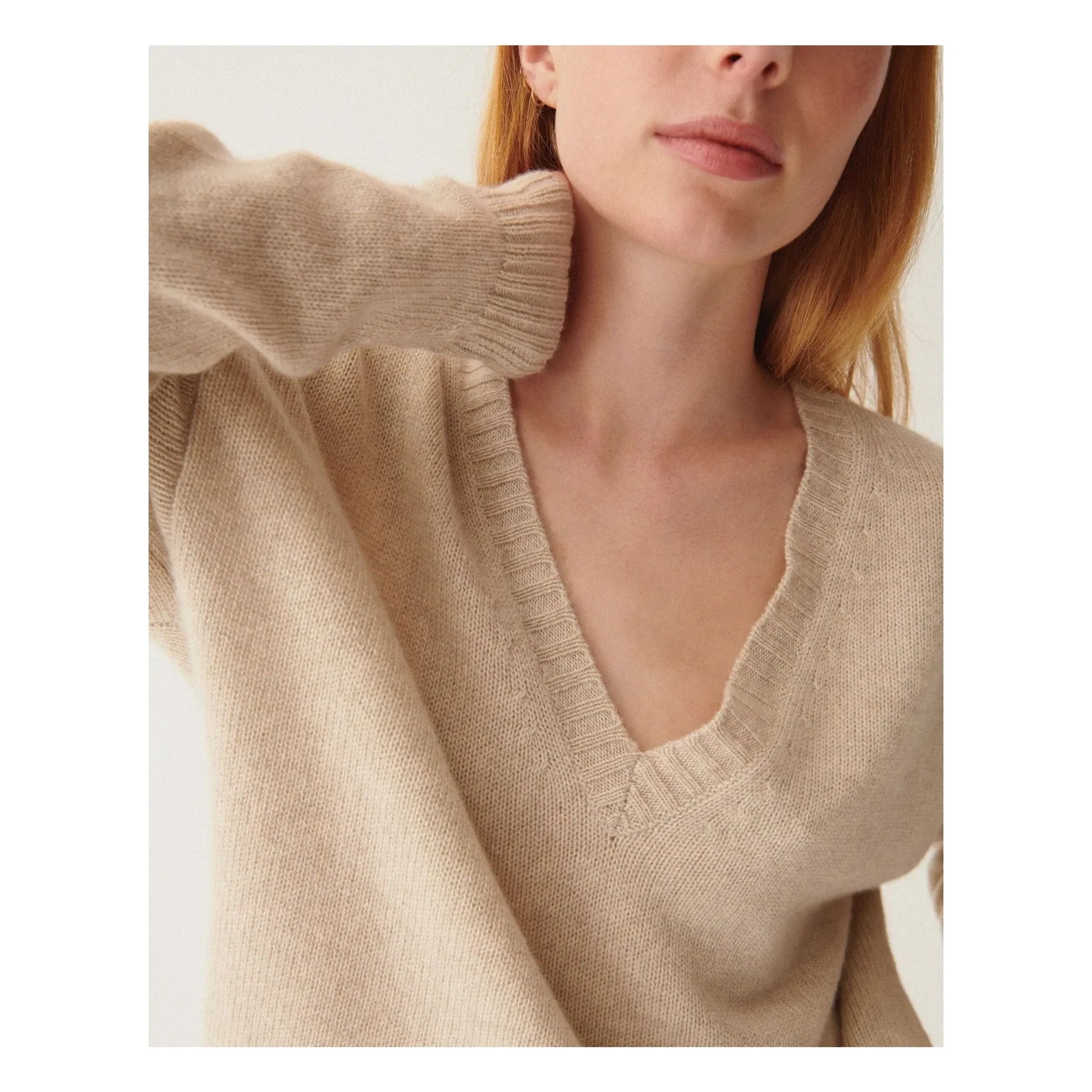 Bompard - Cashmere V-neck sweater | Oats