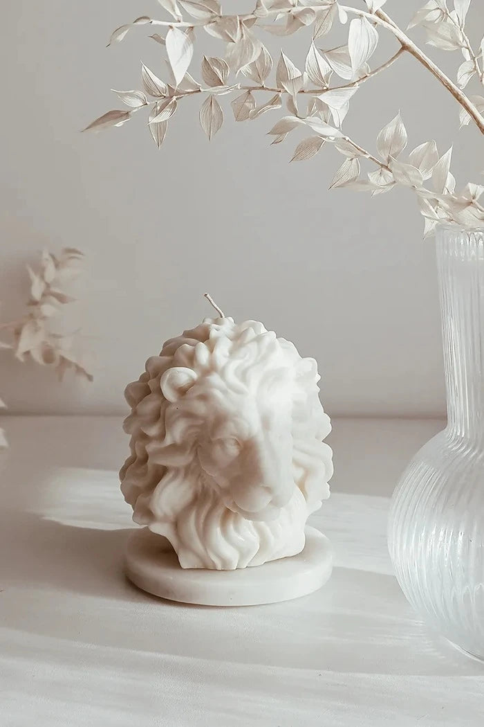 Декоративна свещ Temida Lion 515 g