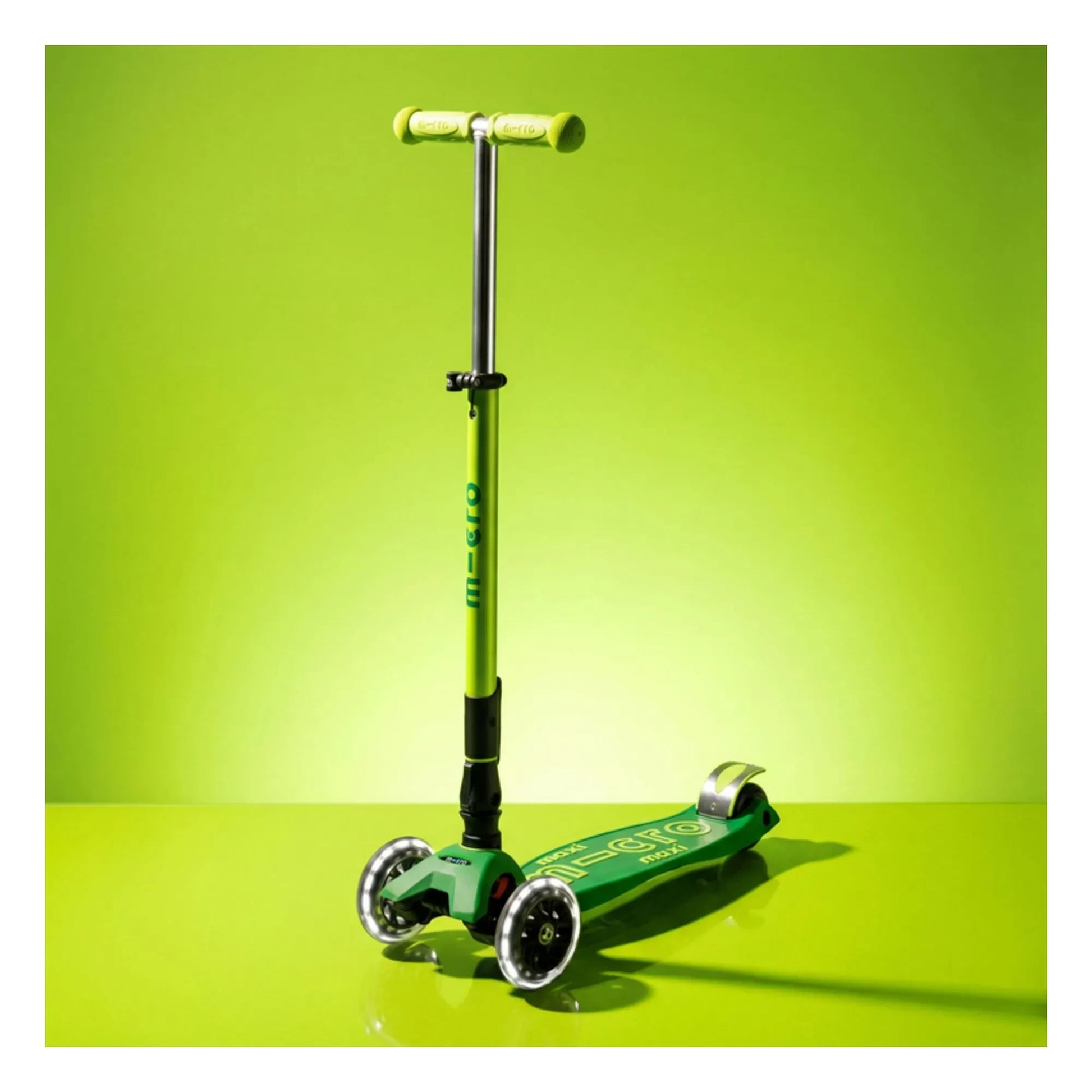Micro - Maxi Foldable Neon LED Scooter | Green