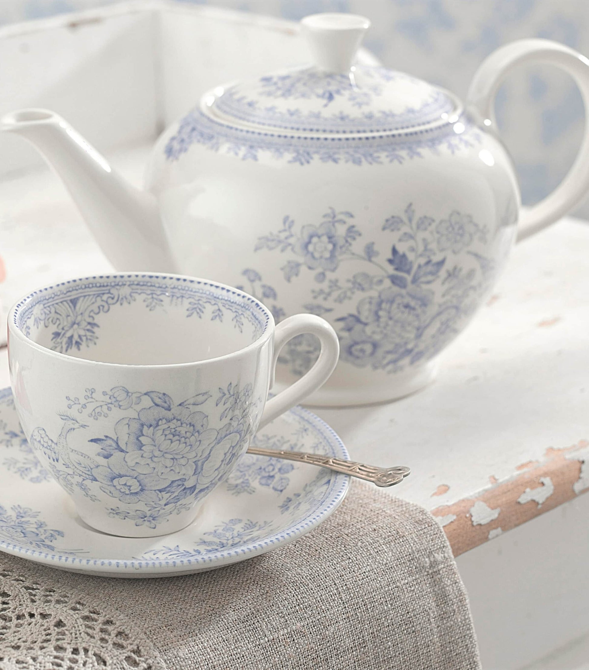 Small Asiatic Pheasant Teapot (400ml)