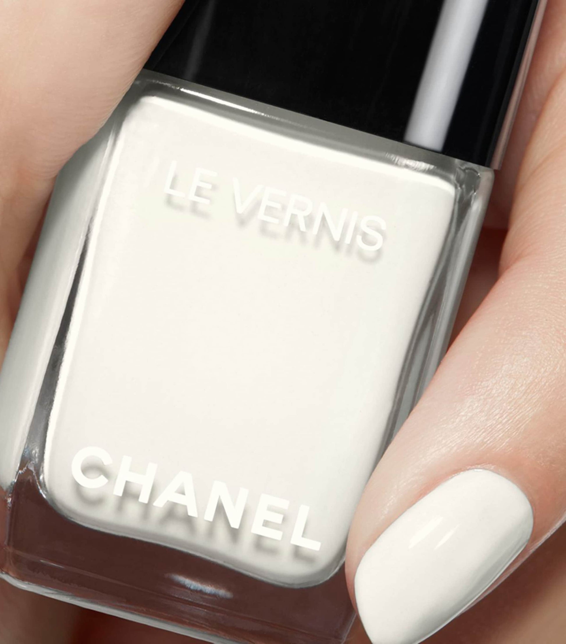 CHANEL LE VERNIS Longwear Nail Colour