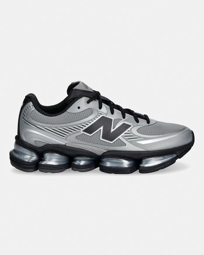 New Balance 2000 Sneakers