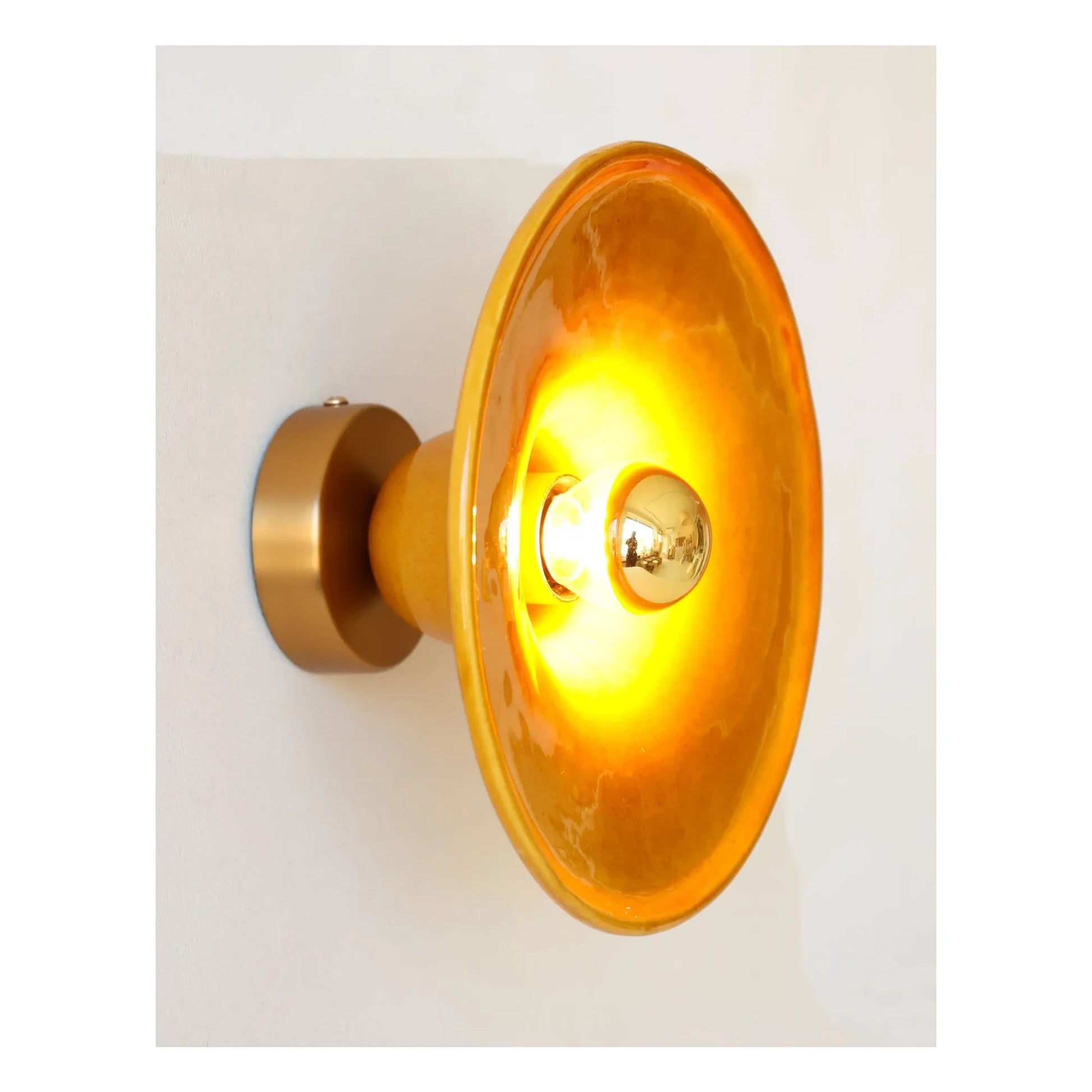 Masamé - Gigaro wall lamp | Honey