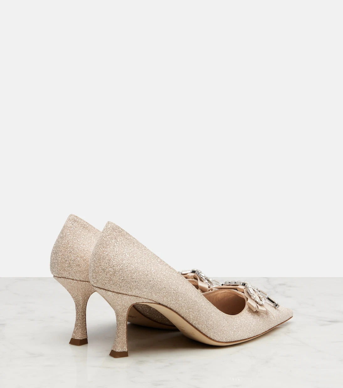 Jimmy Choo - حذاء أوريا 70 بالكعب العالي اللامع والمزين بالكريستال