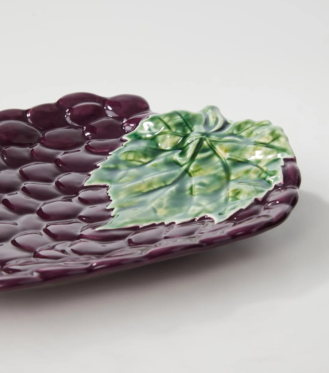 Bordallo Pinheiro - Grapes set of 4 earthenware dessert plates