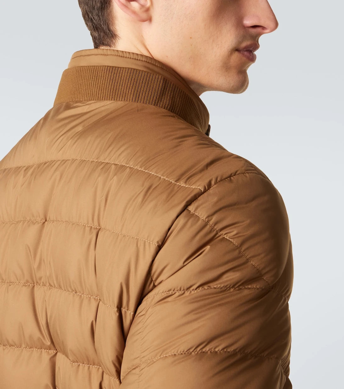 Moncler - سترة Almogordo مبطنة قابلة للارتداء على الوجهين