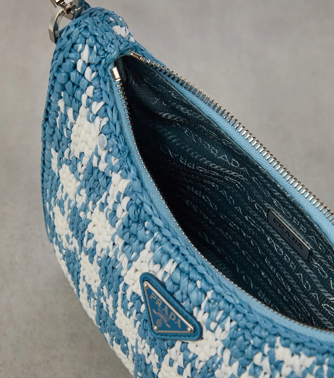 Prada - Re-edition Mini crochet bag
