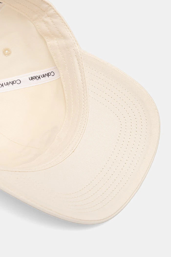 Calvin Klein şapka siperlikli kadın pamuklu