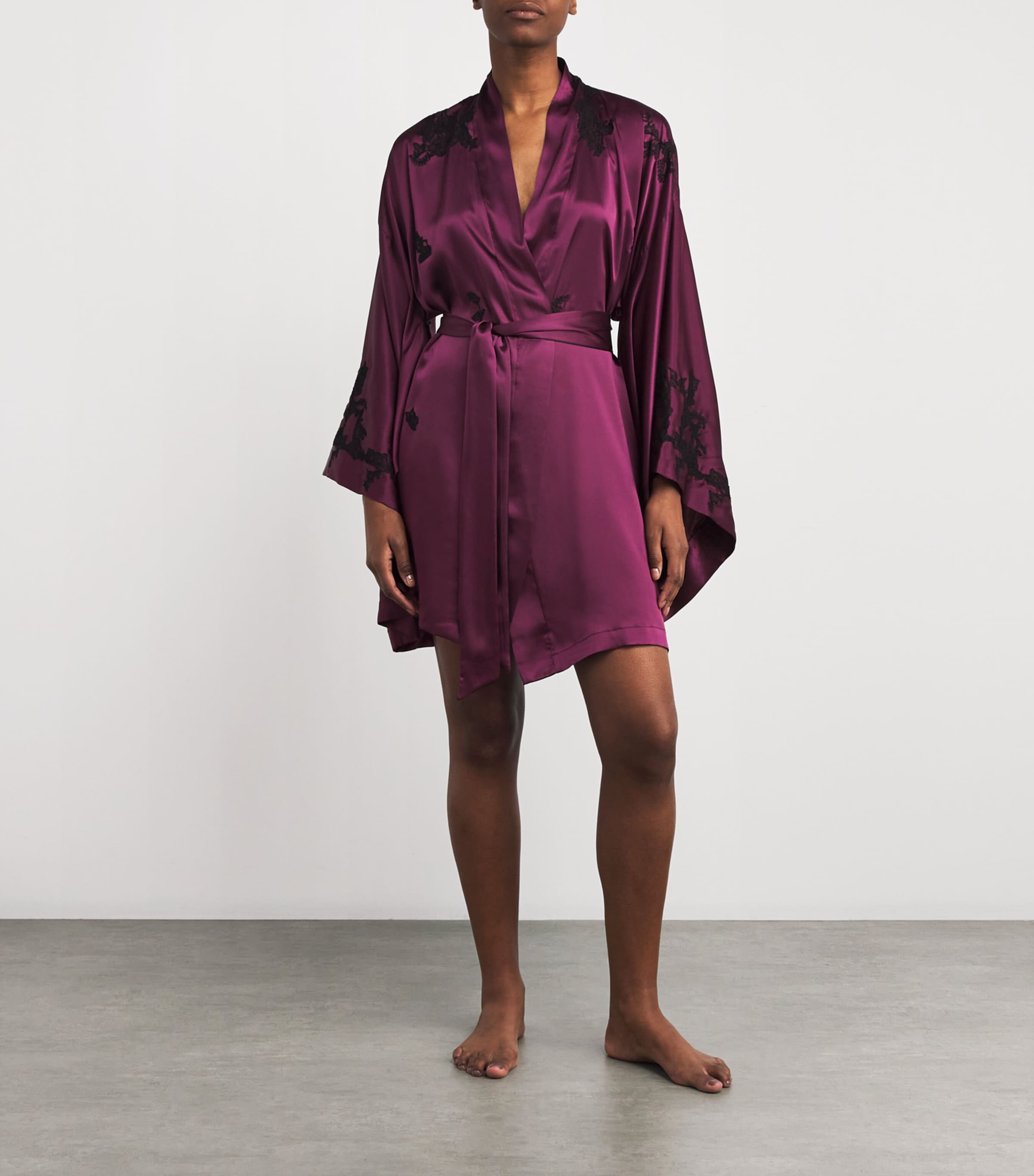 TORLOWEI Purple Silk Tokoni Short Kimono