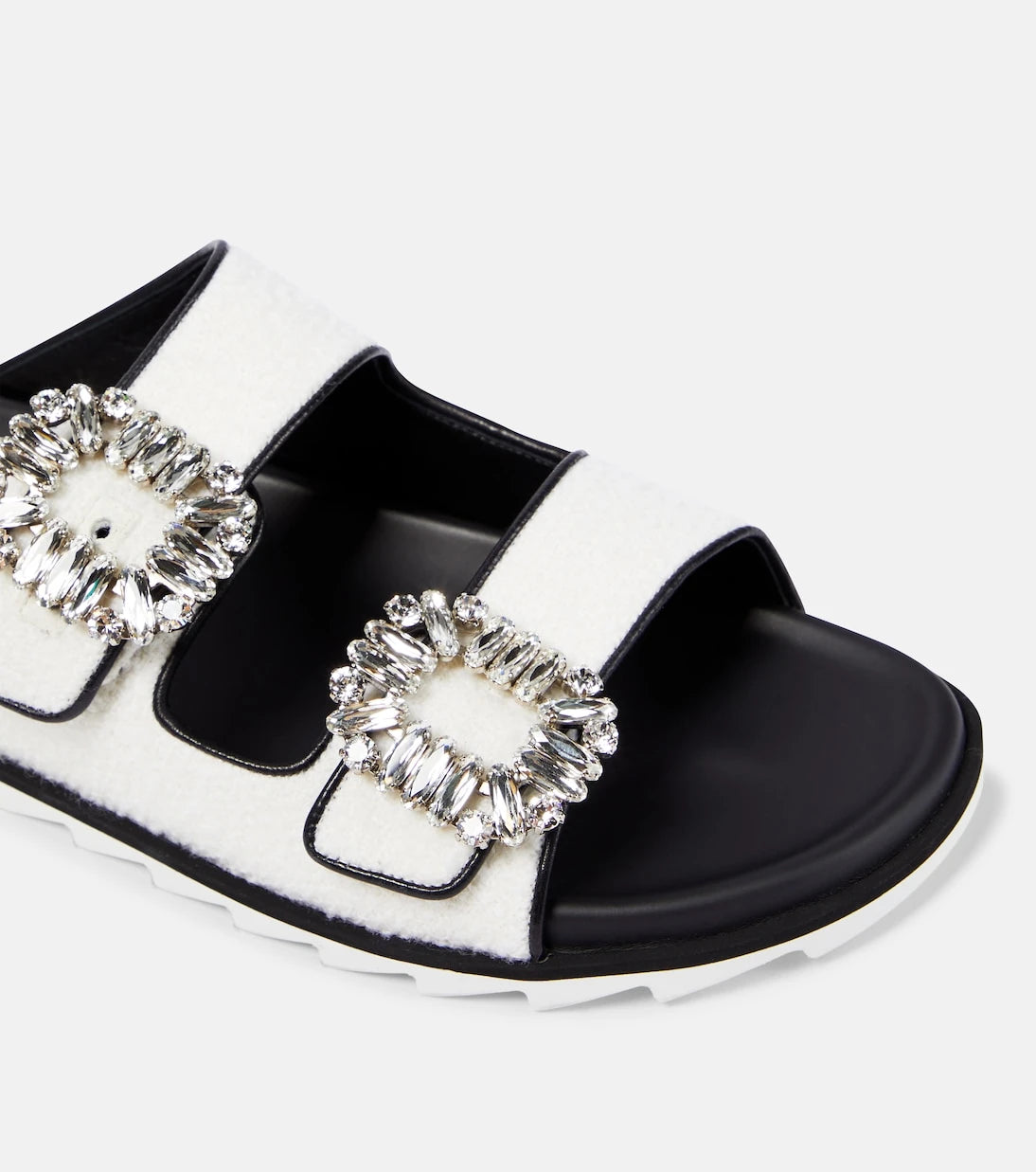 Roger Vivier - حذاء "سليدي فيف" المزين بالبوقليه