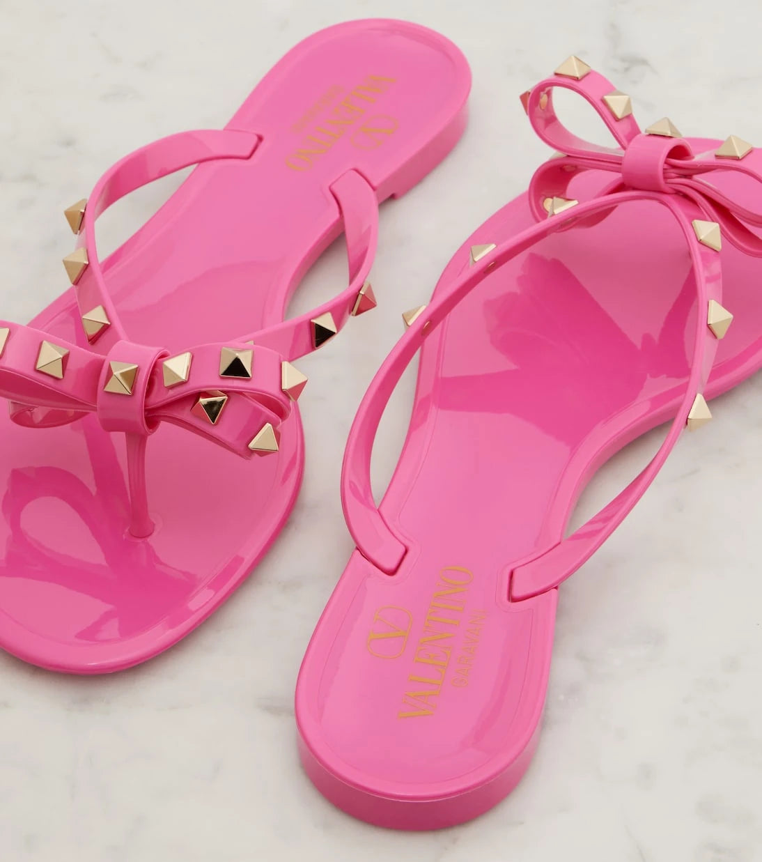 Valentino Garavani - Rockstud bow-detail thong sandals