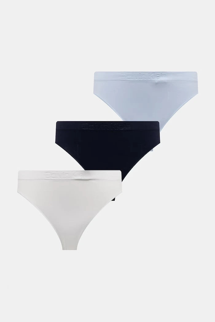 Calvin Klein Underwear kadın string külot 3’lü