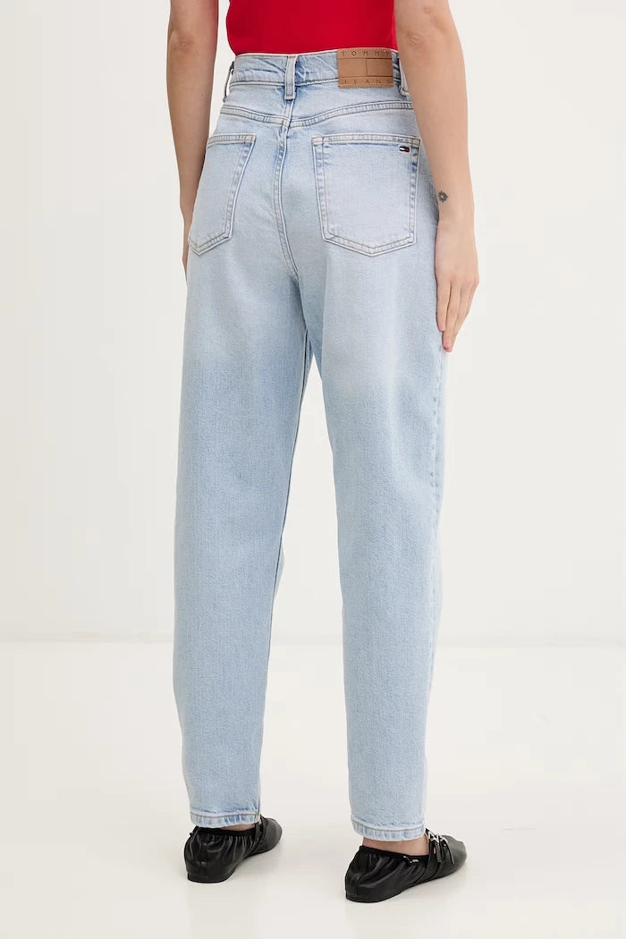 Tommy Jeans Дънки mom fit дамски