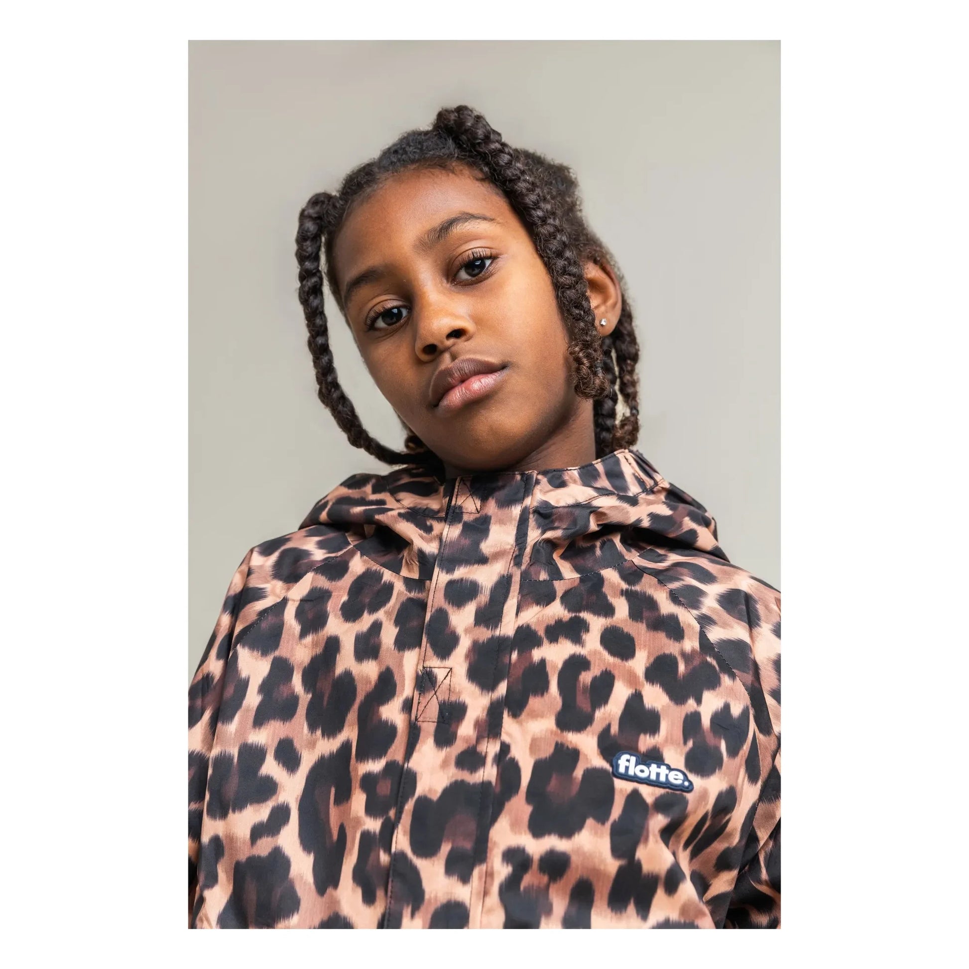 Flotte - Gabrielito Leopard Waterproof Cape Recycled fibers | Brown