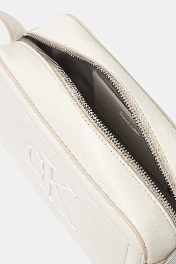 Calvin Klein kadın suni deri çapraz çanta