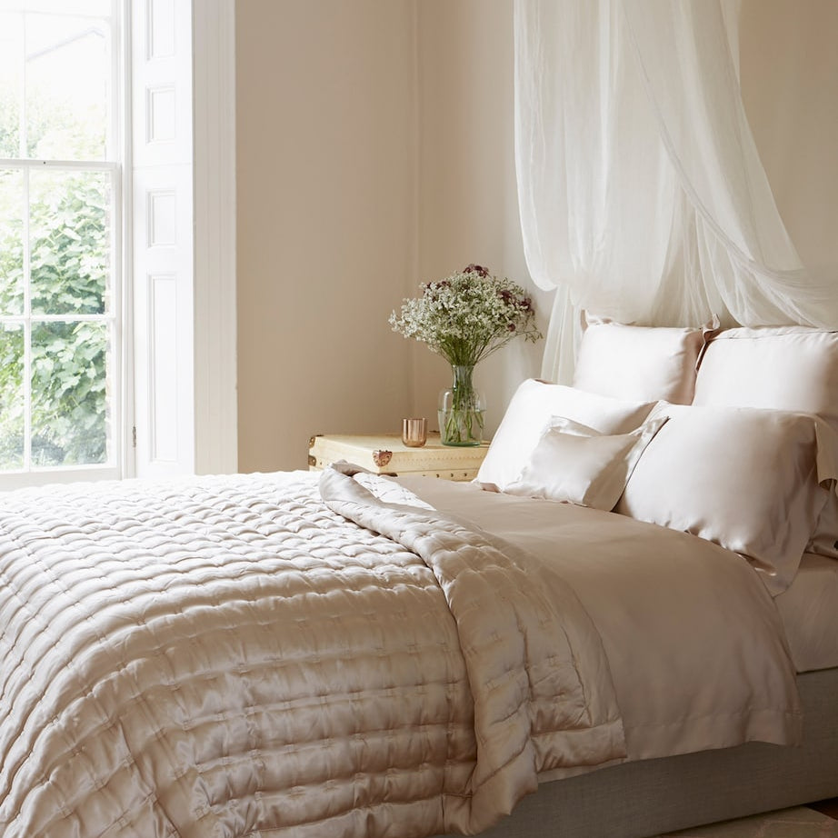 Silk King Fitted Sheet (150cm x 200cm)