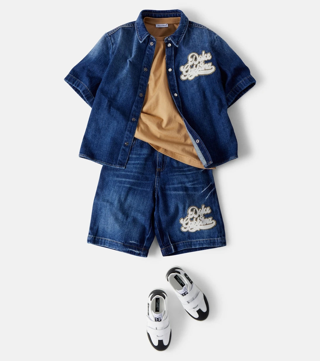 Dolce&Gabbana Kids - Logo appliqué denim shorts