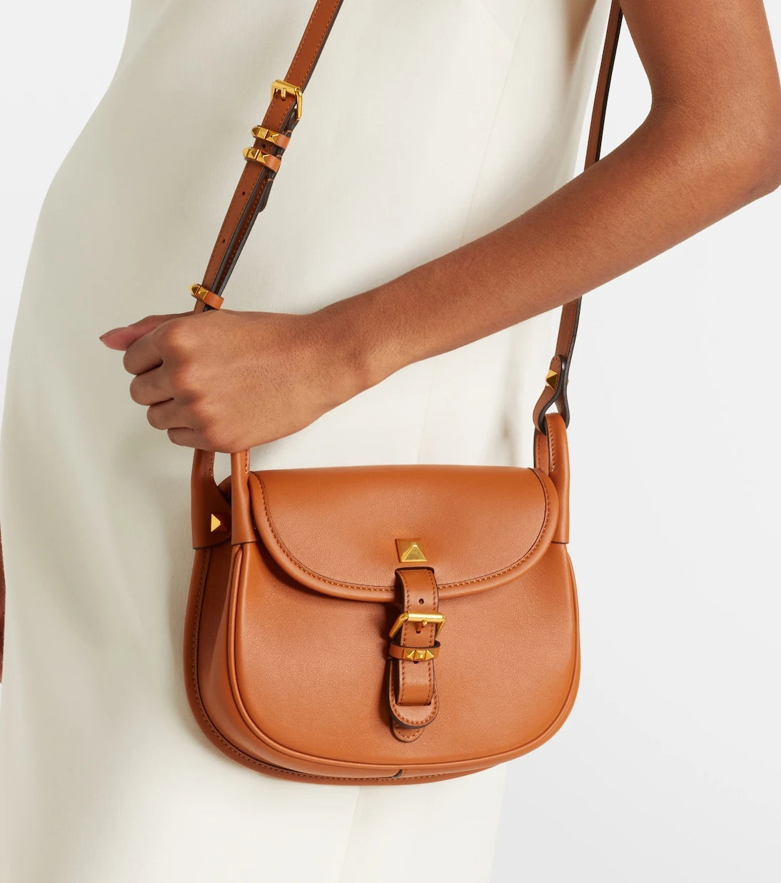 Valentino Garavani - Flaneuse Rockstud Medium leather crossbody bag