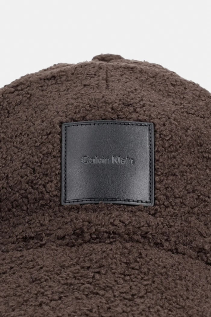Calvin Klein kadın polar beyzbol şapkası